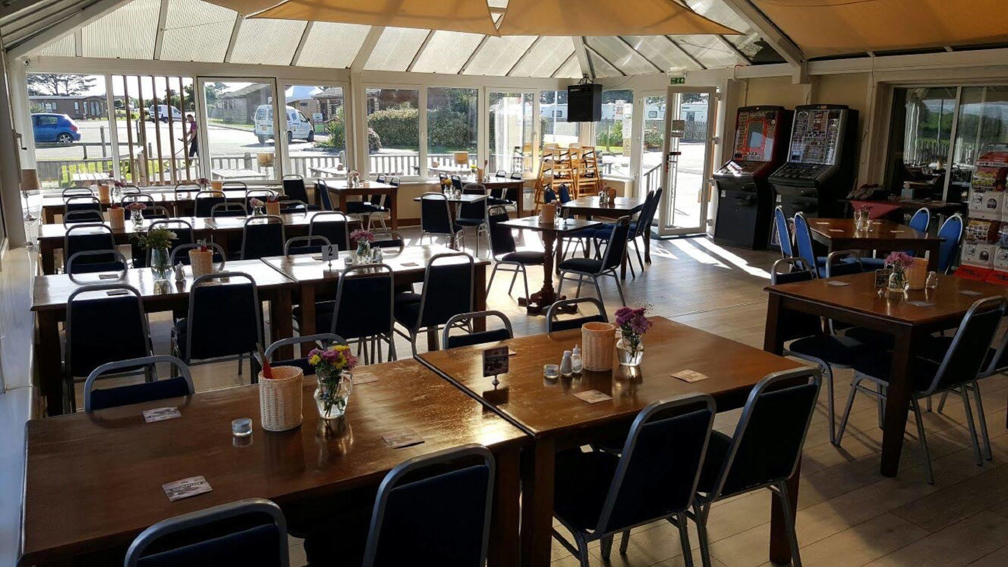 Atlantic Bays Holiday Park Padstow Dış mekan fotoğraf